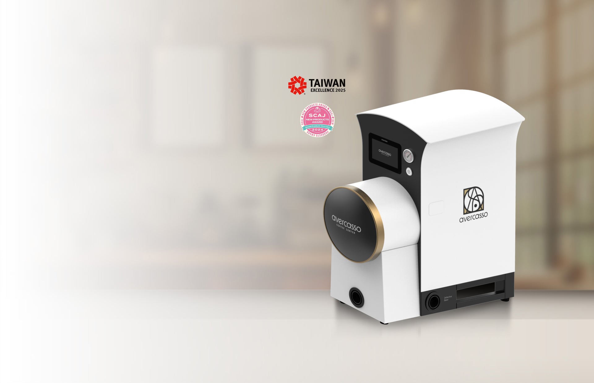 avercasso CS Lite AI coffee sorter—compact and smart solution for small roasters, built for precision and consistent quality.